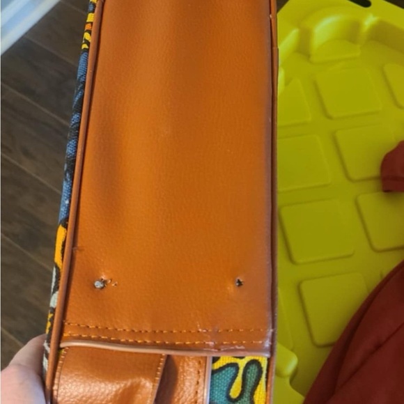 Bantam Travelware Floral suitcase- Multicolor - Picture 3 of 6